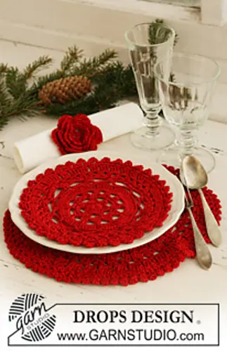 0-514 Christmas place mat/doily and serviette ring