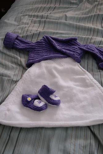 04 Cardigan, Robe et Chaussons
