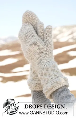 115-33 Mittens with garter st, cables and bobbles