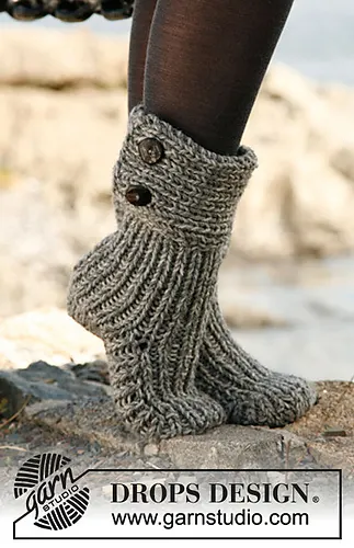 134-42 Moon Socks