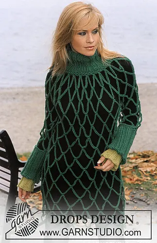 83-10 a Agatha Pullover