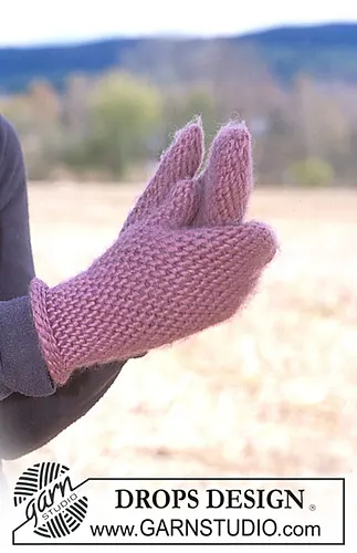 93-19 Crochet mittens
