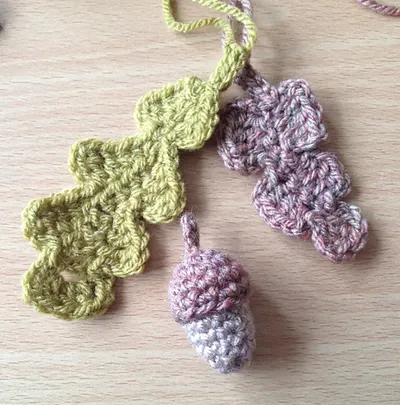 Acorns & Oak leaves
