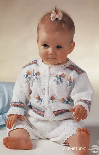 b2-17 Jacket with flowers and shorts