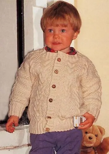 b5-10 Cardigan and socks with cables