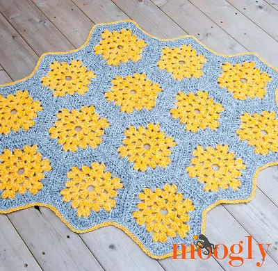 Bee's Knees Rug