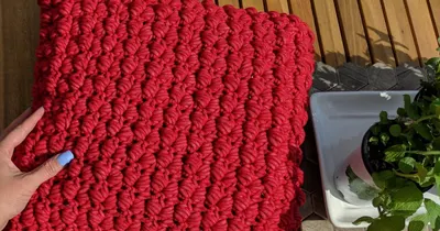 Bernat Maker Outdoor - Puff Pillow Pattern