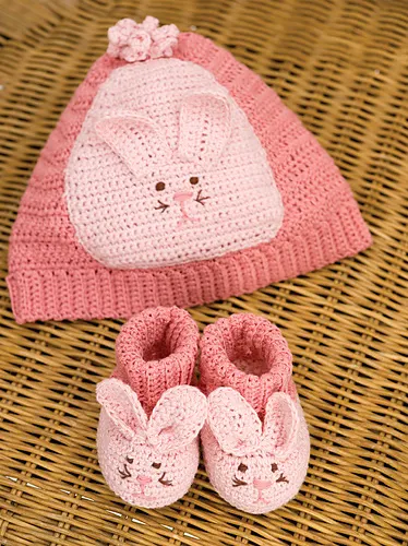 Bunny Hat & Booties (Booties)