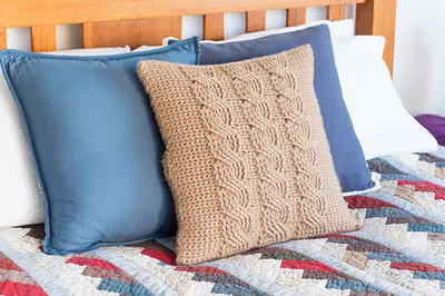 Cabled Throw Cushion Cover