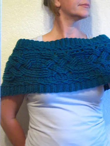 Cabled Warmer