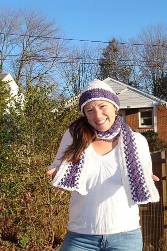 Center of Attention hat and scarf set