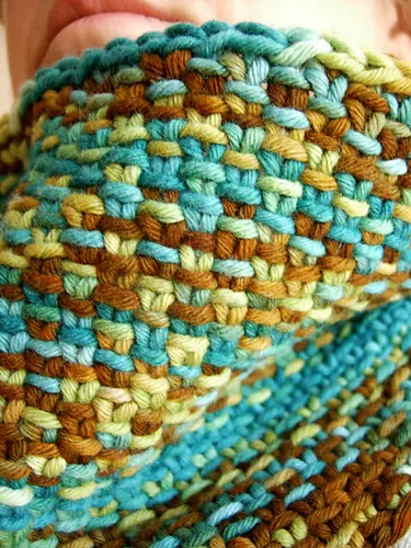 Chickadee Cowl