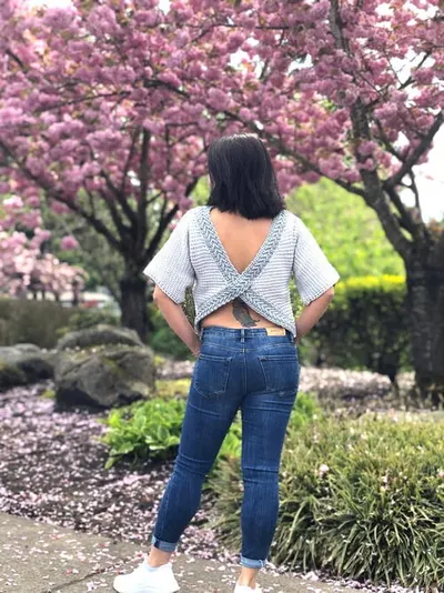 Criss Cross V Back Tshirt