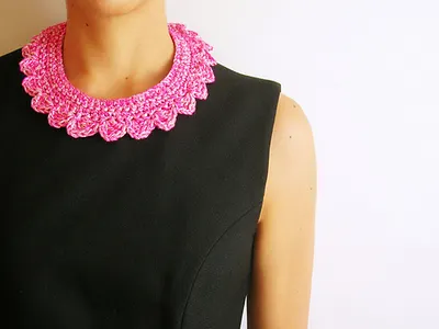 Crochet collar