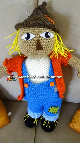 Crochet Halloween Scarecrow