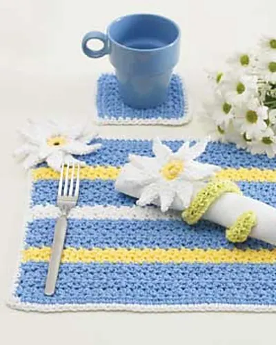 Daisy Table Setting: Place Mats