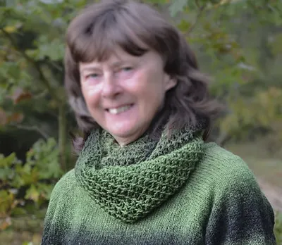 Diagonal cowl/Diagonal rundschal