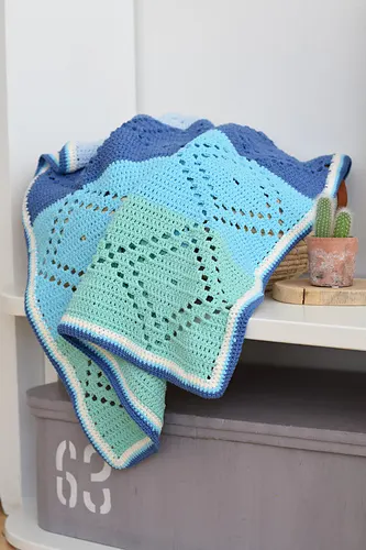 Diamond filet blanket