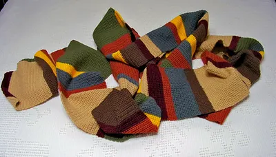 Doctor Who Season 16-17 crocheted scarf