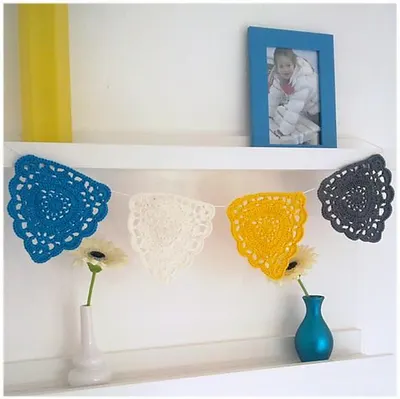 Doily bunting
