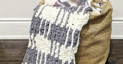 Easy Gingham Plaid Afghan - Yarnspirations