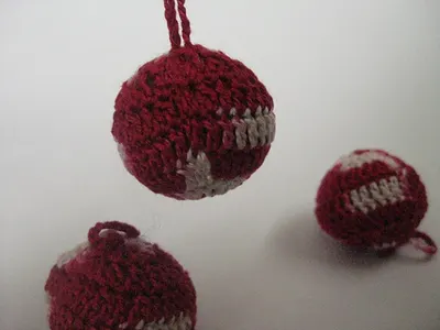 Easy Peasy Crochet Balls/Baubles