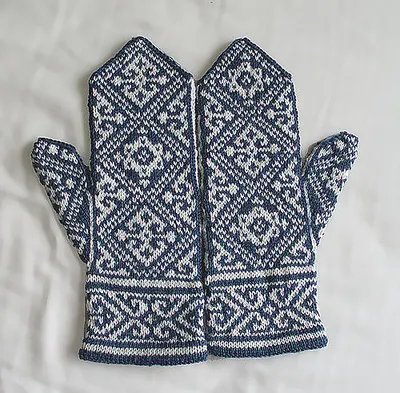 Egyptian Mittens