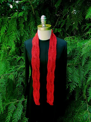 Elegant Reversible Cable Scarf