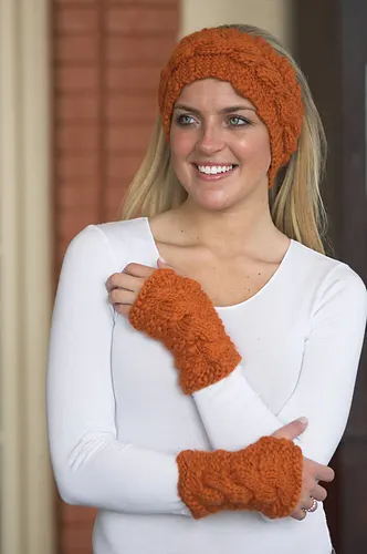 F359 Haciendo Cabled Headband and Mitts
