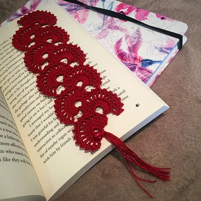 Fan Bookmark