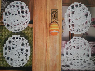 Filet eggs decorations