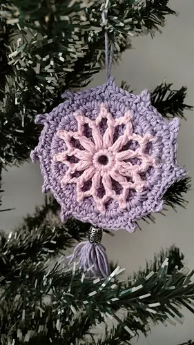 Flower circle Christmas ornament