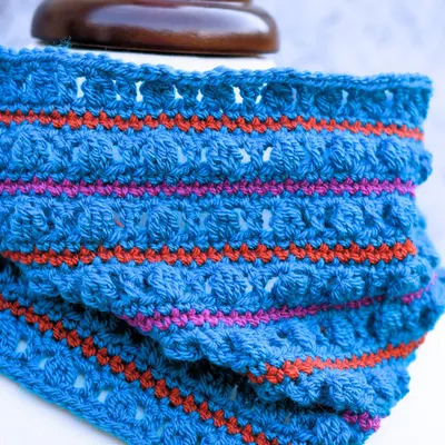 Free Crochet Cowl Pattern in DK