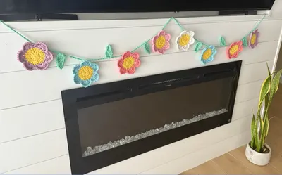 Free Crochet Pattern: Spring Flower Garland + Video Tutorial