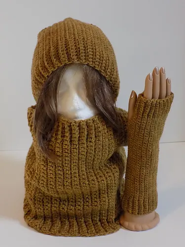Harvard Square Hat, Cowl & Mitt Set