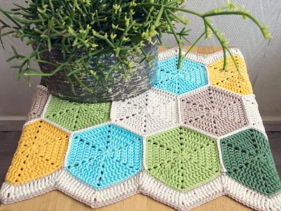 Hexagon Table Runner
