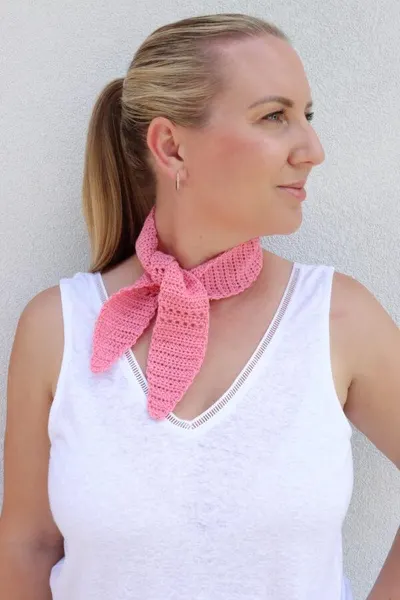 How to Crochet a Quick & Easy One-Skein Neckerchief