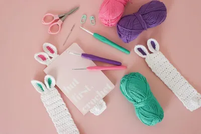 How to make a Bunny Bookmark: Free Crochet Pattern