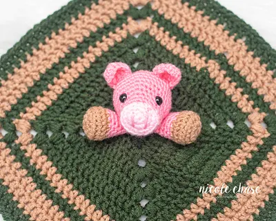 Hug Me Pig Lovey