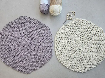 Iris Doily