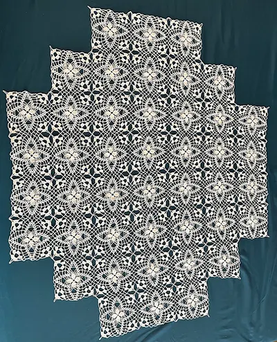 Lady Bountiful Tablecloth #7585