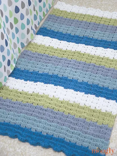Little Waves Crochet Rug