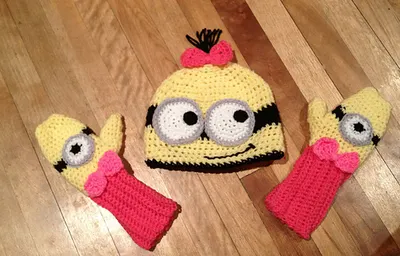MINION INSPIRED HAT AND MITTEN SET