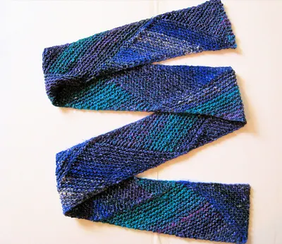 Multidirectional Diagonal Scarf