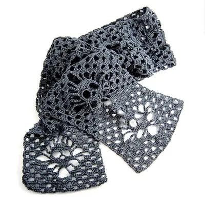 Narrow Crochet Skull Scarf