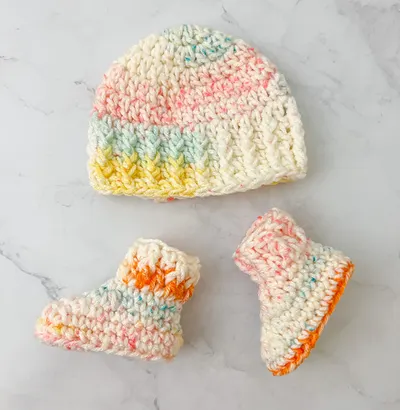 Newborn Hat and Booties