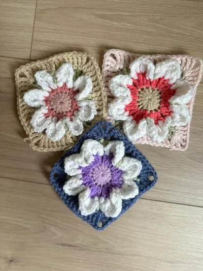 Oopsie Daisy Granny Square