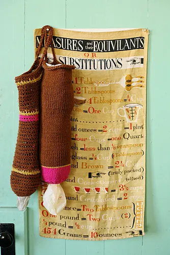 Plastic Bag Keeper (knit)
