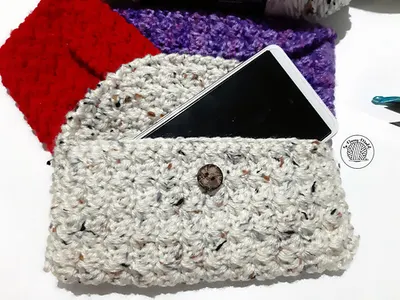 Quick and Easy Cellphone Purse