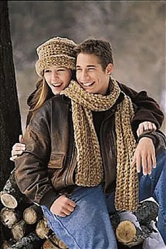 Ribbed Scarf & Brimmed Hat (Scarf)